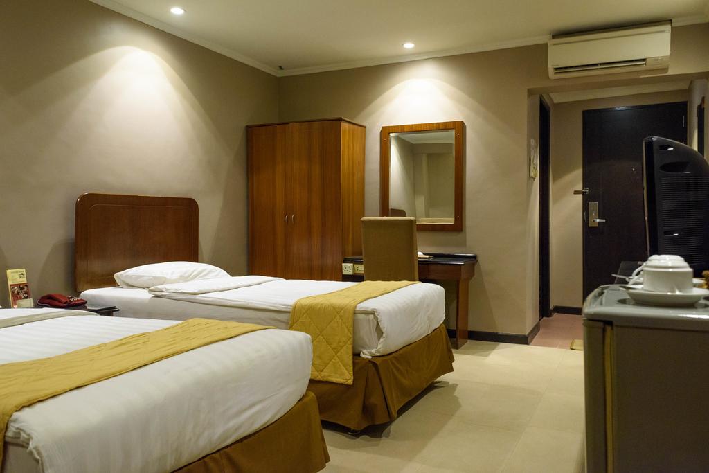 Hotel Gajahmada Pontianak Zimmer foto